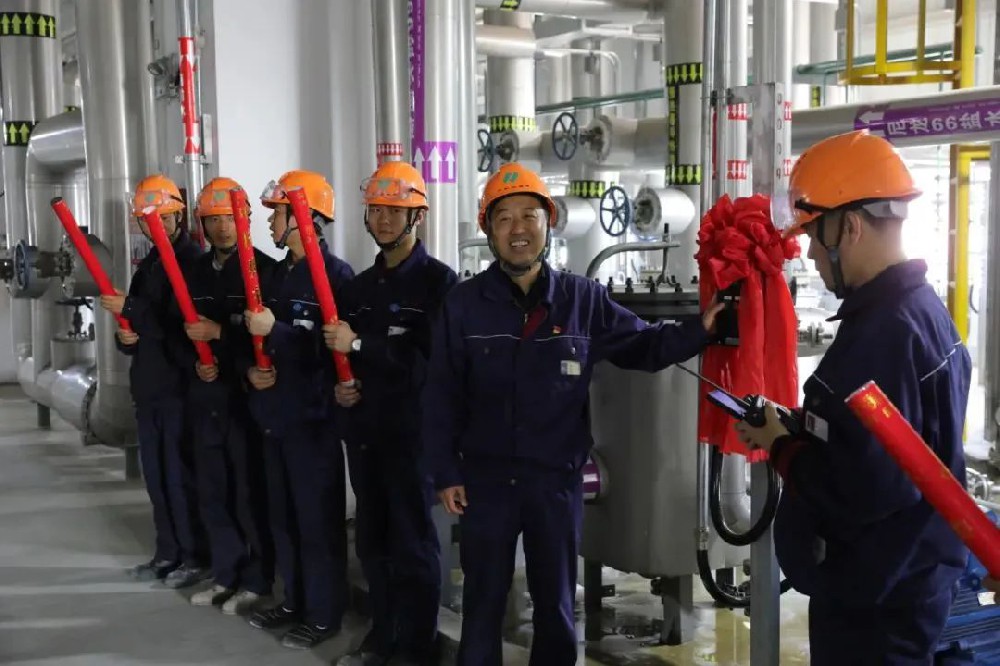 振奮人心！中國(guó)中化尼龍66新材料項(xiàng)目裝置一次開車成功